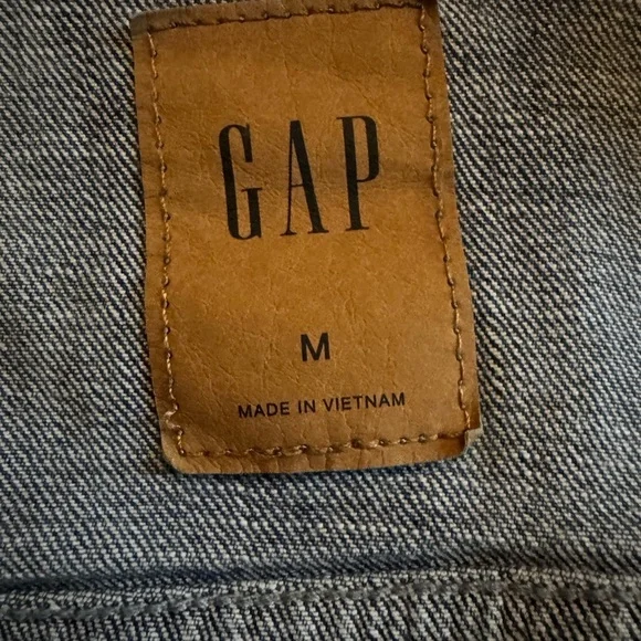 GAP Women’s Collarless Frayed Icon Cropped Denim Jean Jacket Size Medium - Picture 8 of 11